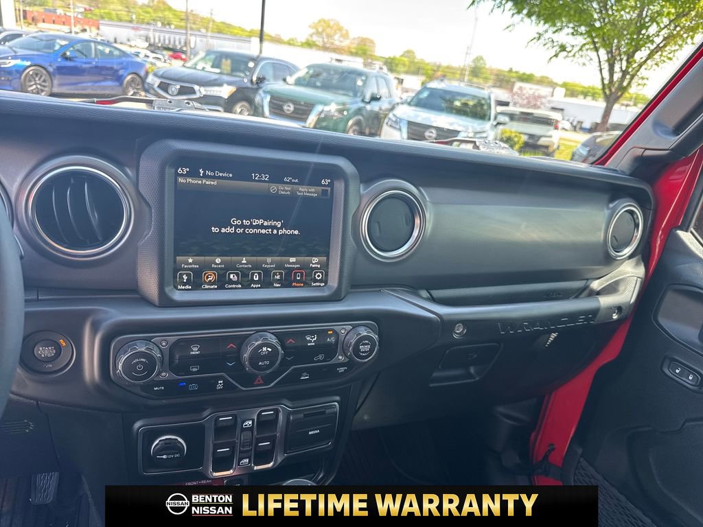 Used 2023 Jeep Wrangler Unlimited Rubicon 4xe image 17