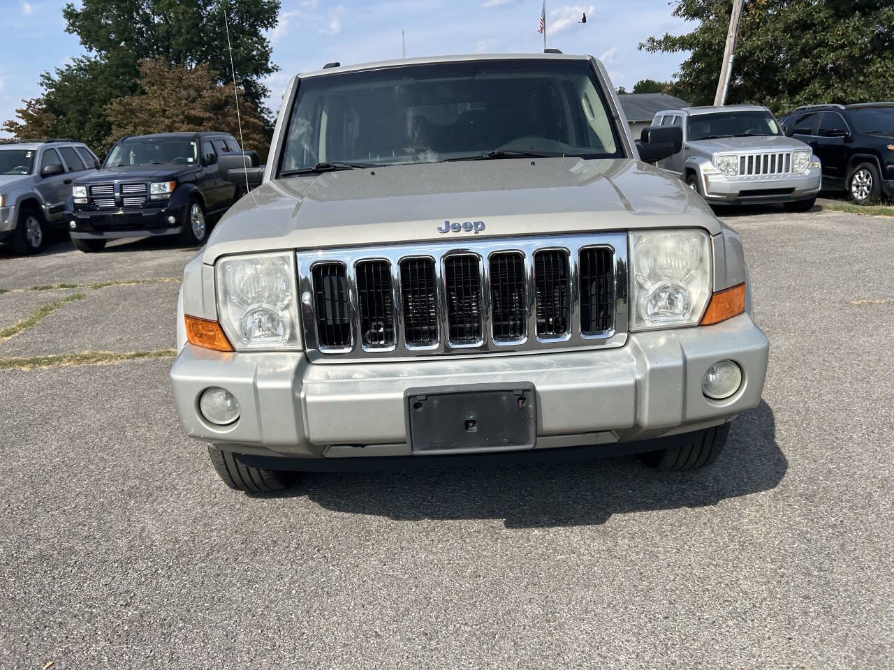 Used 2008 Jeep Commander Sport AWD/4WD image 14