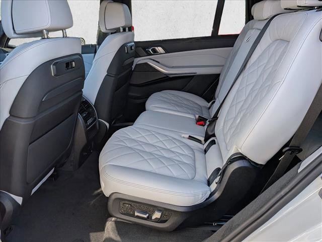 New 2026 BMW X7 xDrive40i image 16