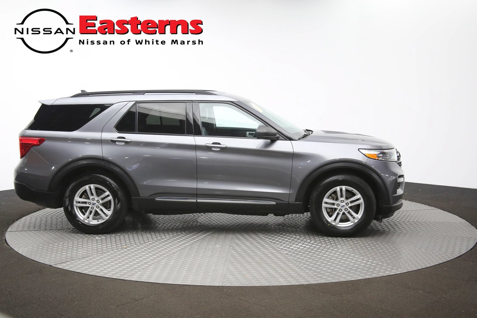 Used 2023 Ford Explorer XLT w/ Equipment Group 202A RWD image 45