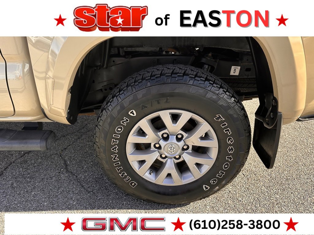 Used 2018 Toyota Tacoma SR5 w/ Exterior Package image 33