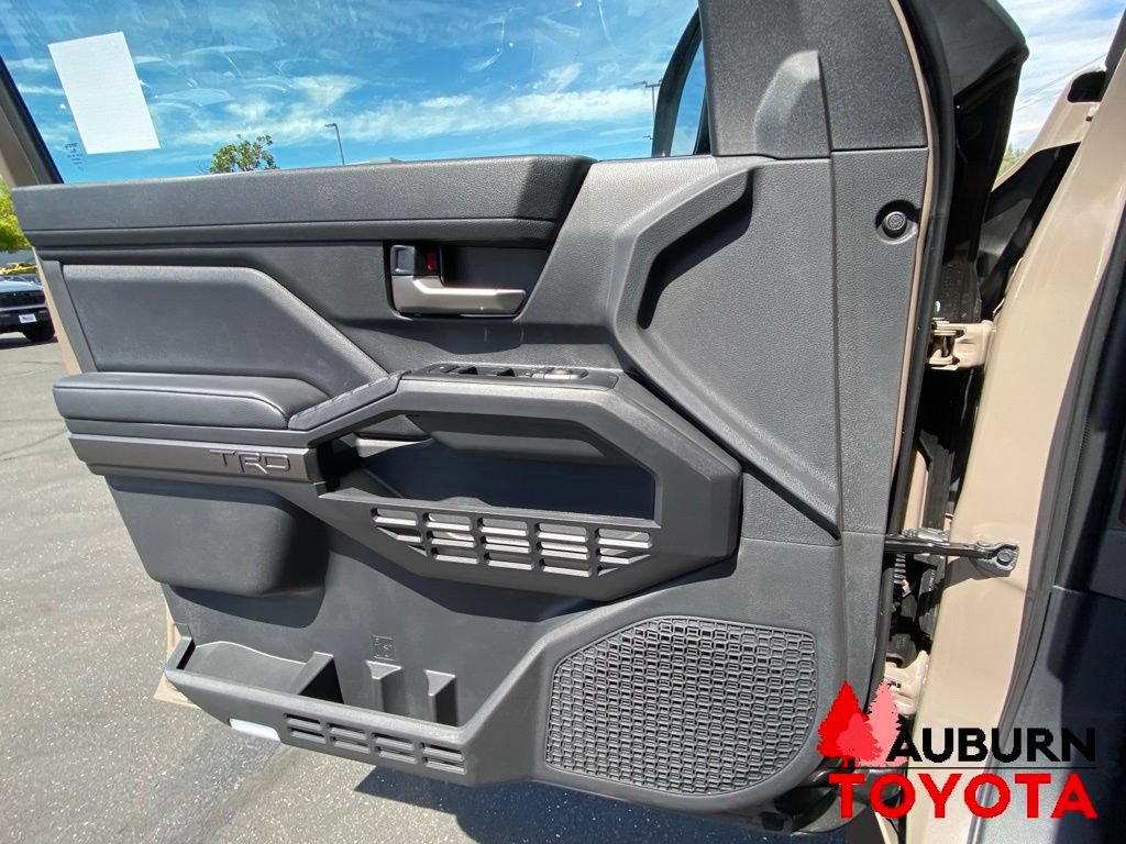 New 2026 Toyota Tacoma TRD Off-Road w/ TRD Off Road Premium Package AWD/4WD image 31