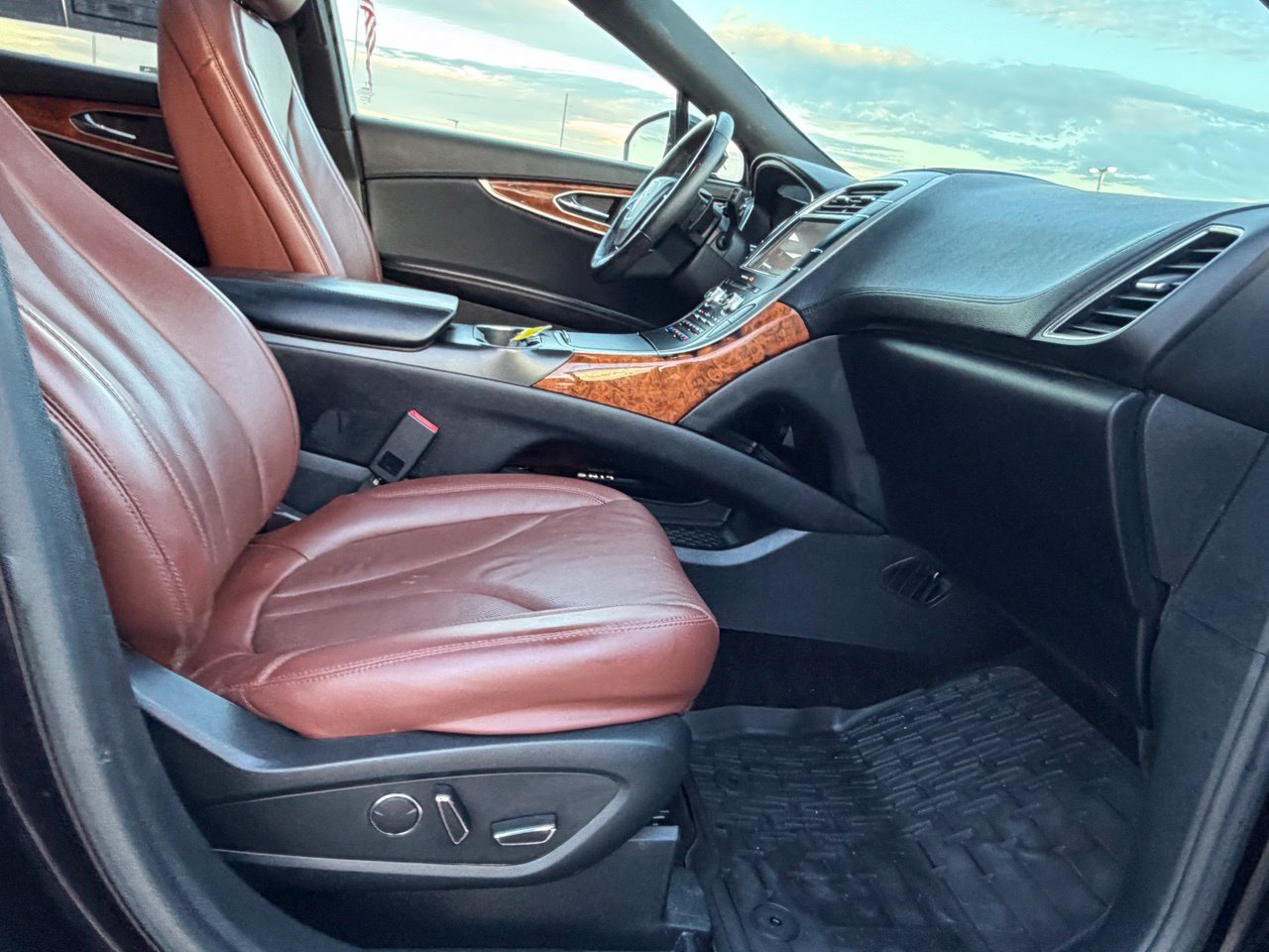Used 2019 Lincoln Nautilus Reserve w/ Cargo Utility Package FWD image 40