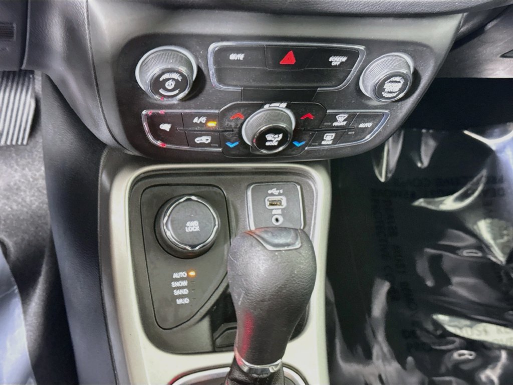 Used 2021 Jeep Compass Sport AWD/4WD image 8