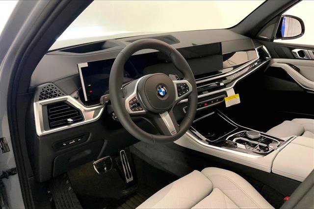 New 2026 BMW X5 xDrive40i w/ M Sport Package image 4
