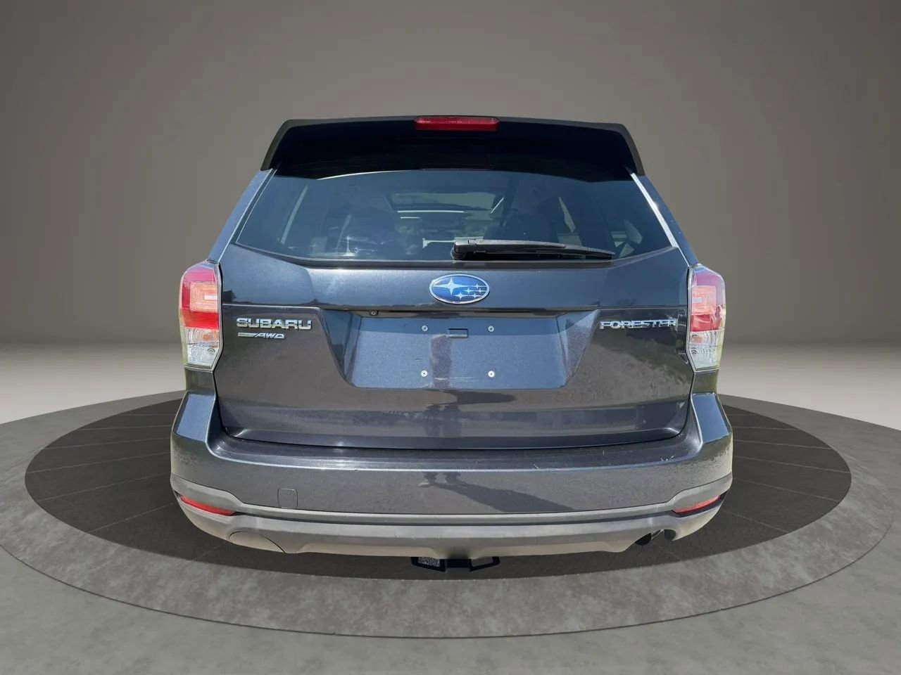 Used 2018 Subaru Forester 2.5i Premium w/ All-Weather Package image 4