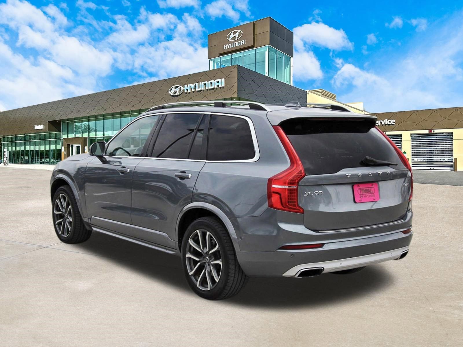 Used 2016 Volvo XC90 T6 Momentum w/ Momentum Plus Package AWD/4WD image 8