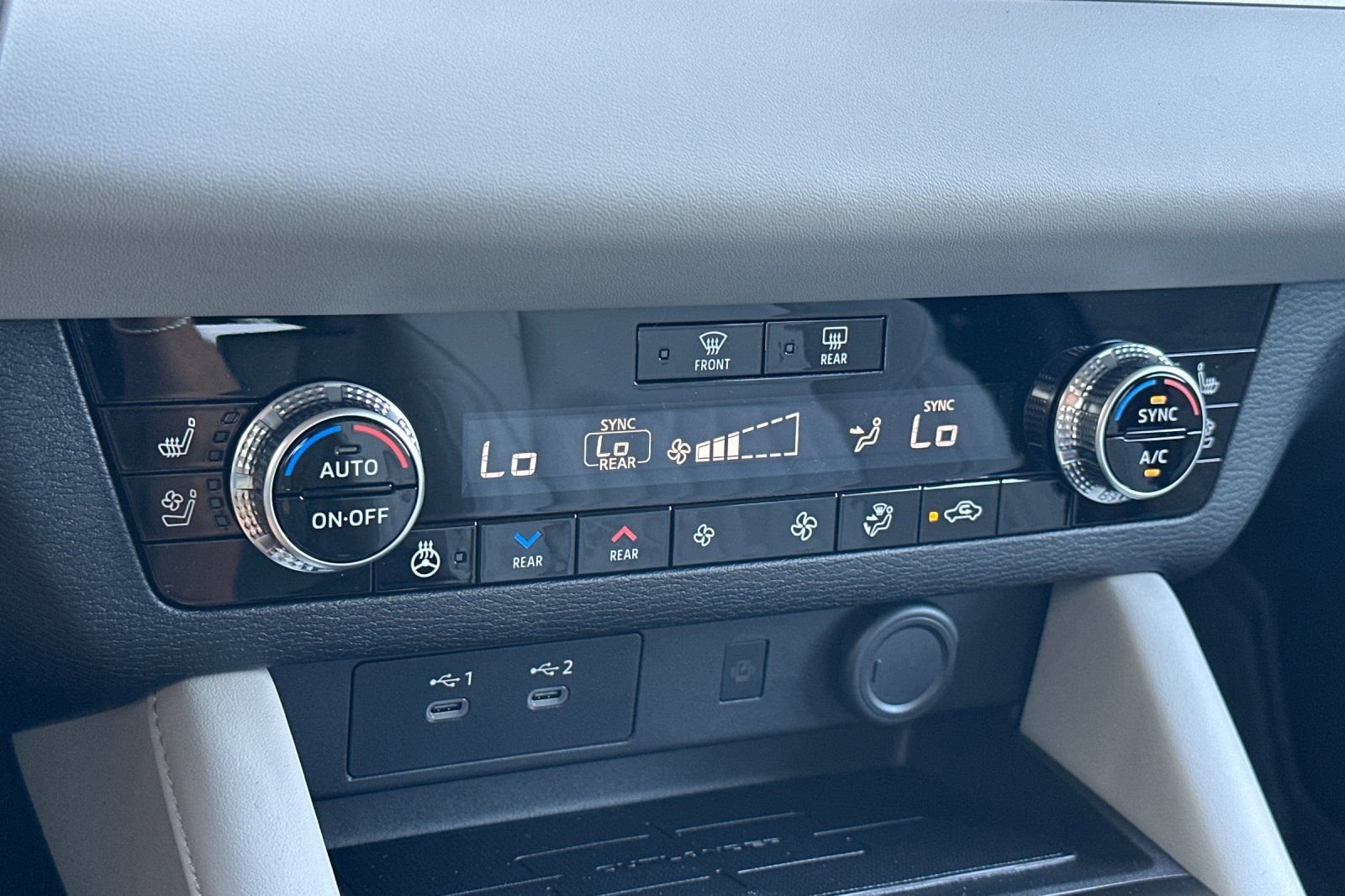 New 2025 Mitsubishi Outlander SEL image 20