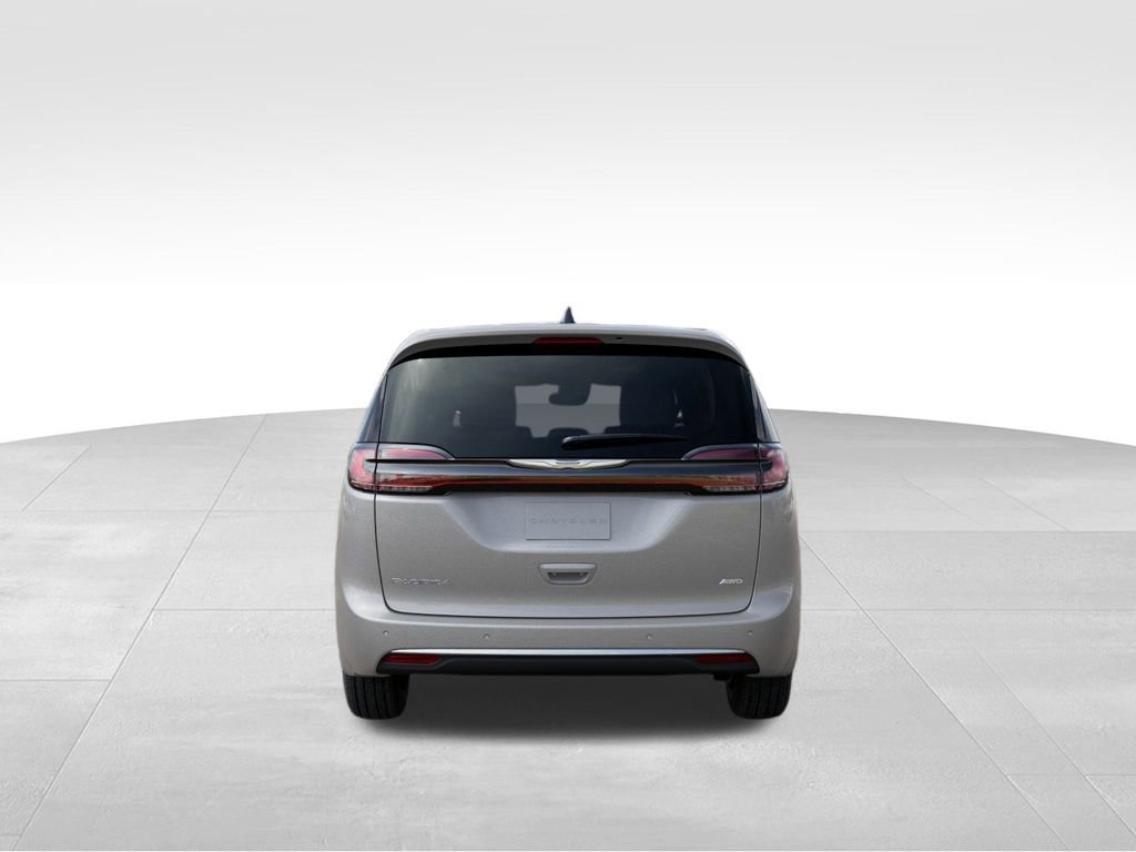 New 2026 Chrysler Pacifica Select image 8