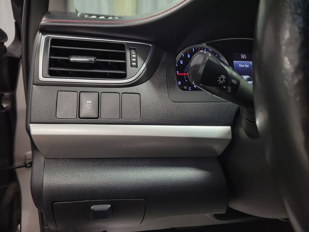 Used 2016 Toyota Camry SE FWD image 20