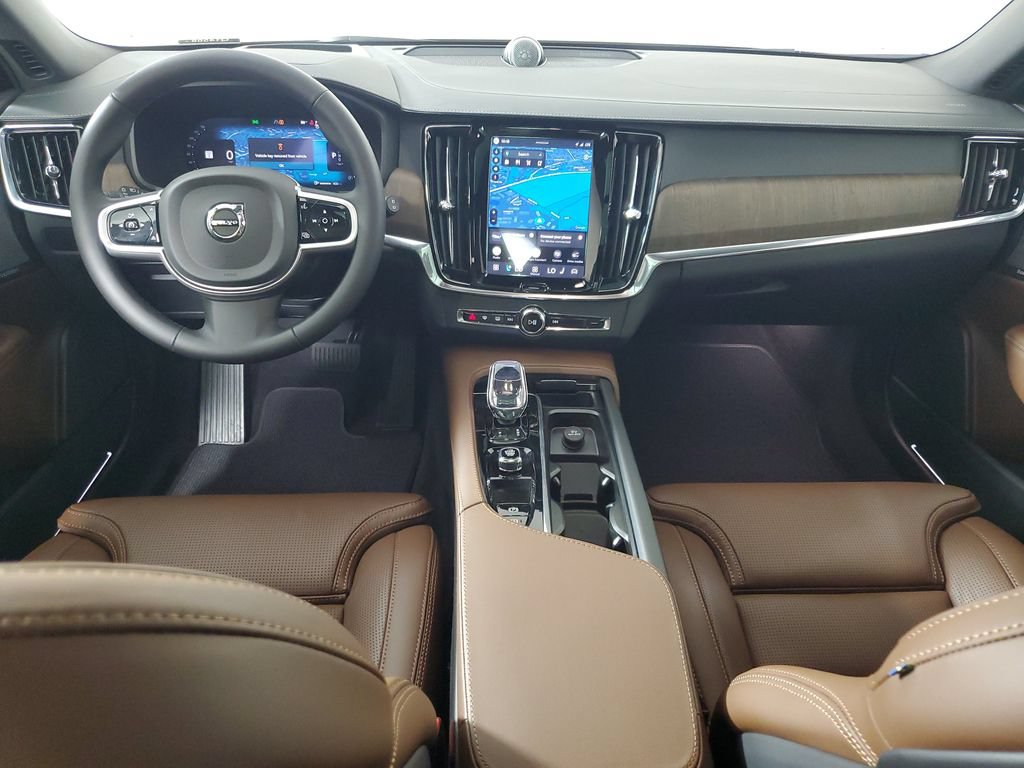Used 2026 Volvo V90 B6 Cross Country Ultra AWD/4WD image 14