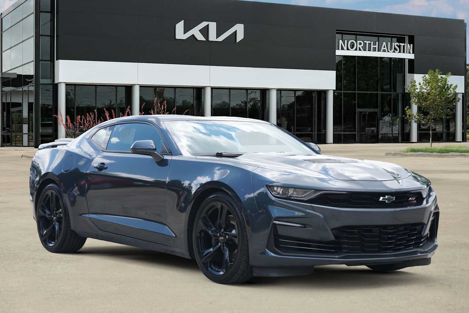 Used 2021 Chevrolet Camaro SS RWD image 7
