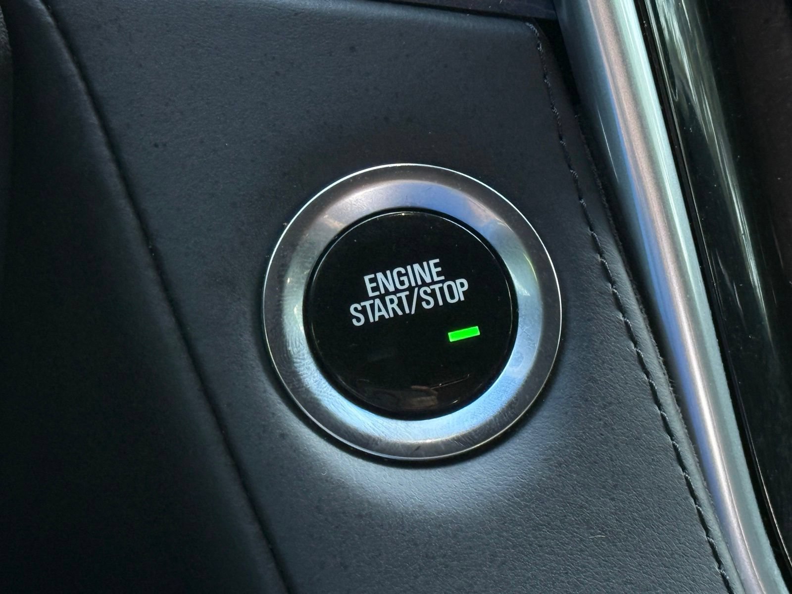 Used 2019 Cadillac Escalade Platinum RWD image 32