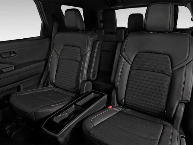 Used 2024 Nissan Pathfinder S AWD/4WD image 11