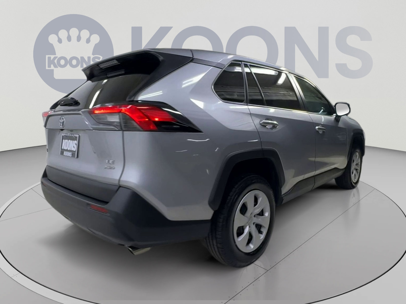 Used 2025 Toyota RAV4 LE AWD/4WD image 11