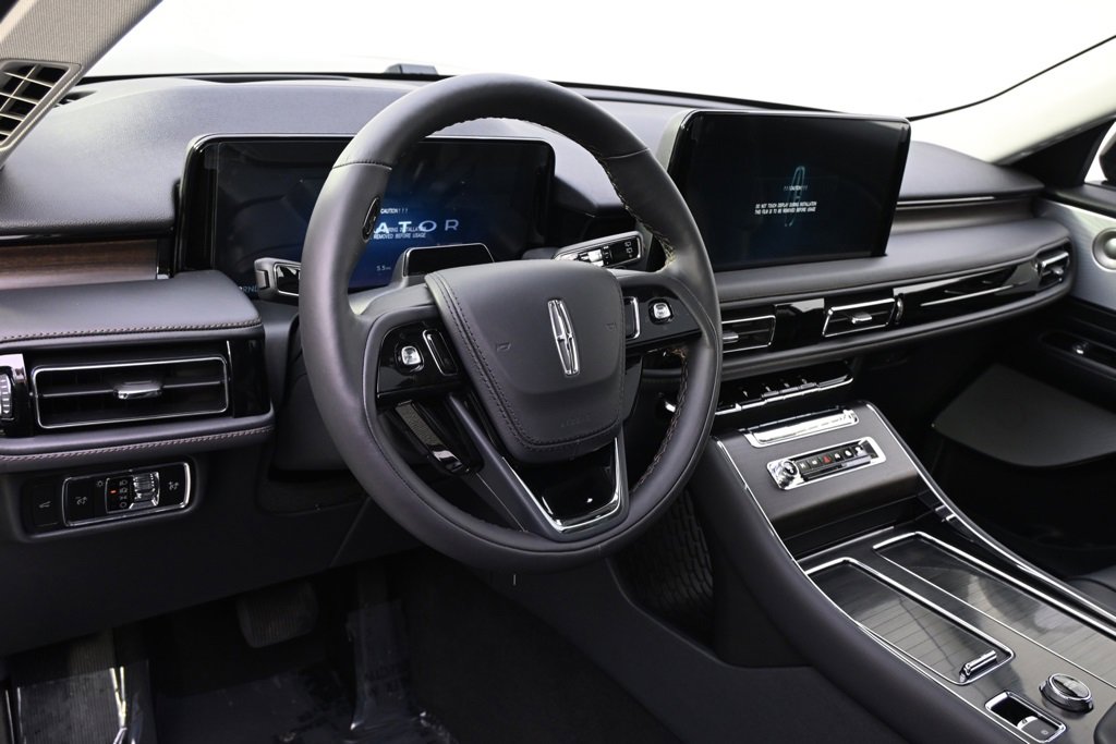 New 2026 Lincoln Aviator Reserve image 11