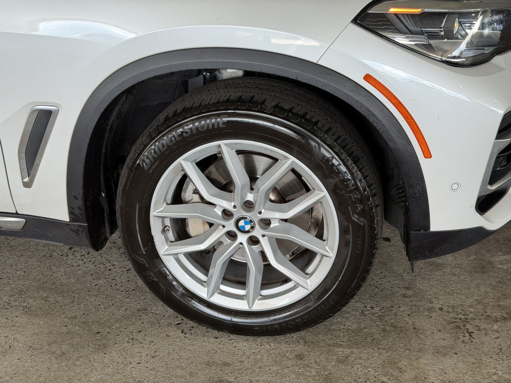 Certified 2023 BMW X5 xDrive40i w/ Premium Package AWD/4WD image 10