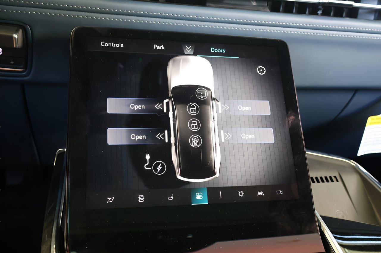 New 2025 Cadillac Escalade IQ Luxury 2 AWD/4WD image 26