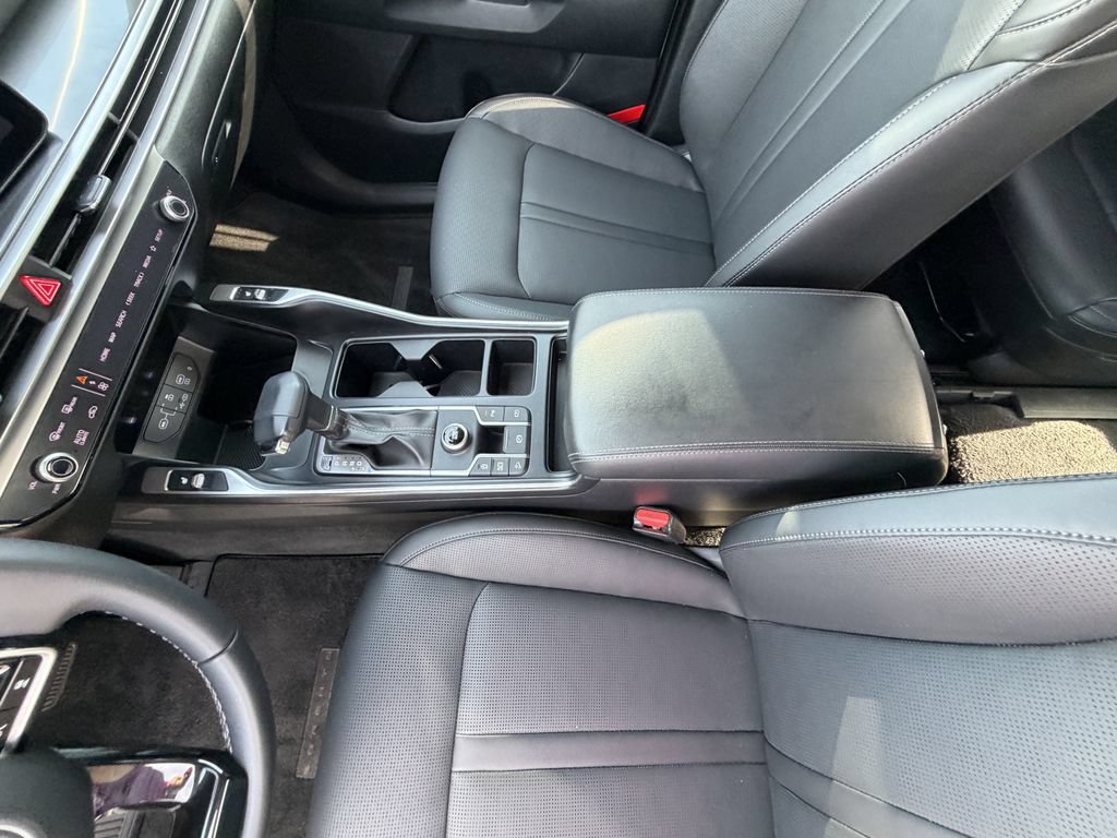 Certified 2025 Kia Sorento EX FWD image 18
