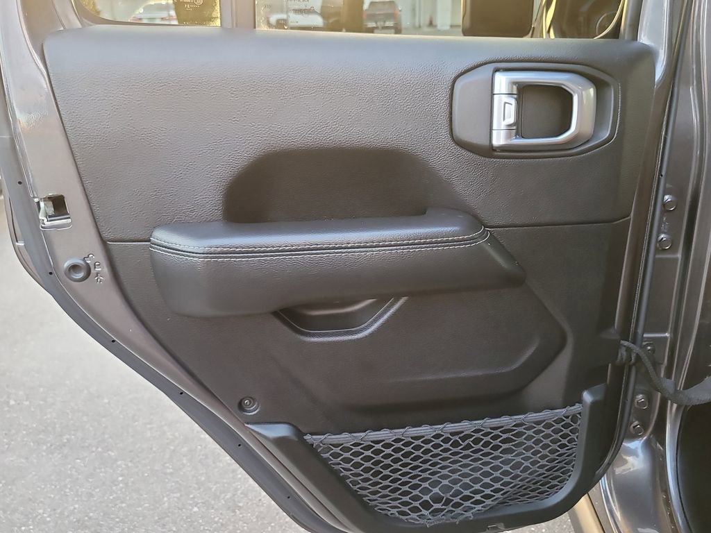 Certified 2021 Jeep Gladiator Overland w/ Popular Equipment Package image 9