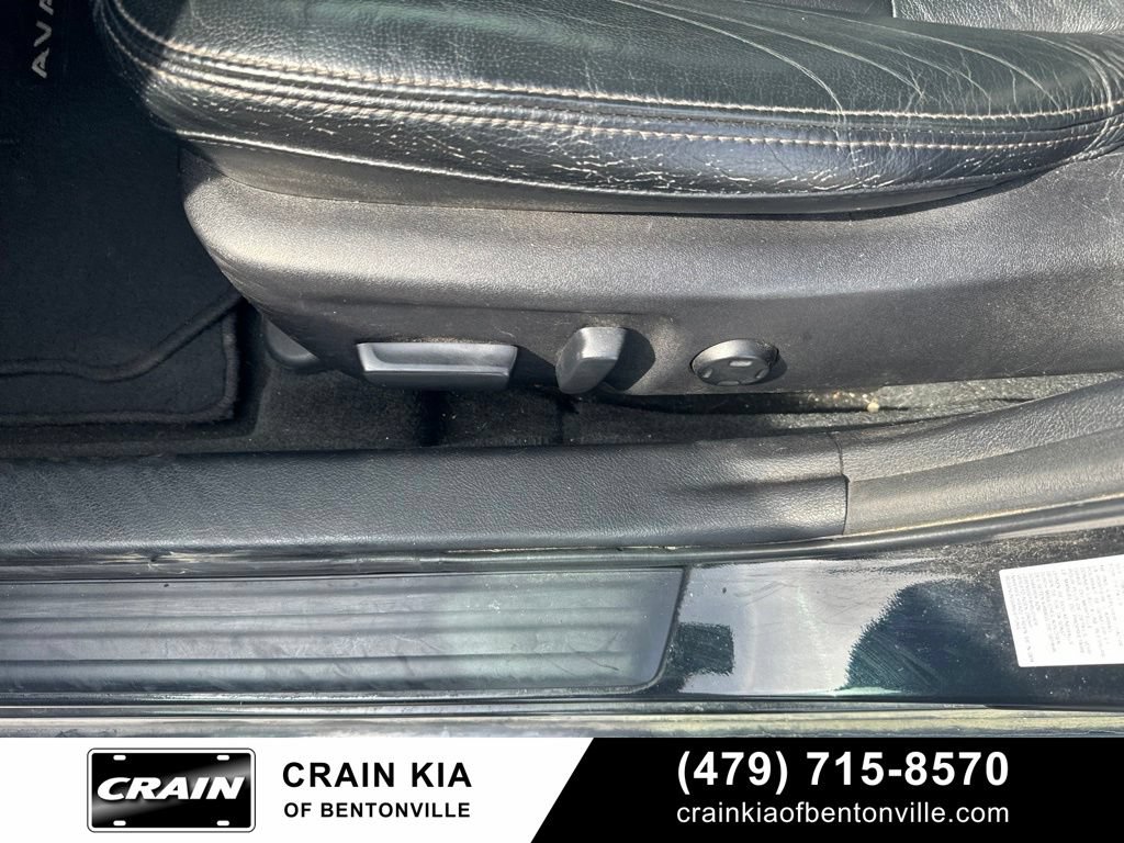Used 2013 Toyota Avalon XLE Touring FWD image 12