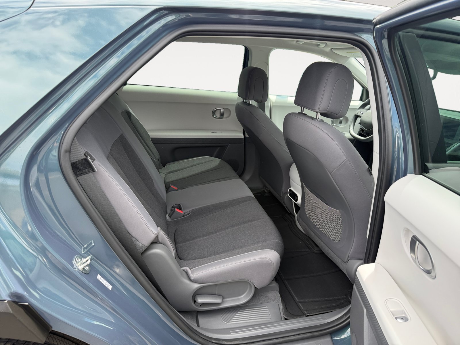 Certified 2024 Hyundai Ioniq 5 SE RWD image 18