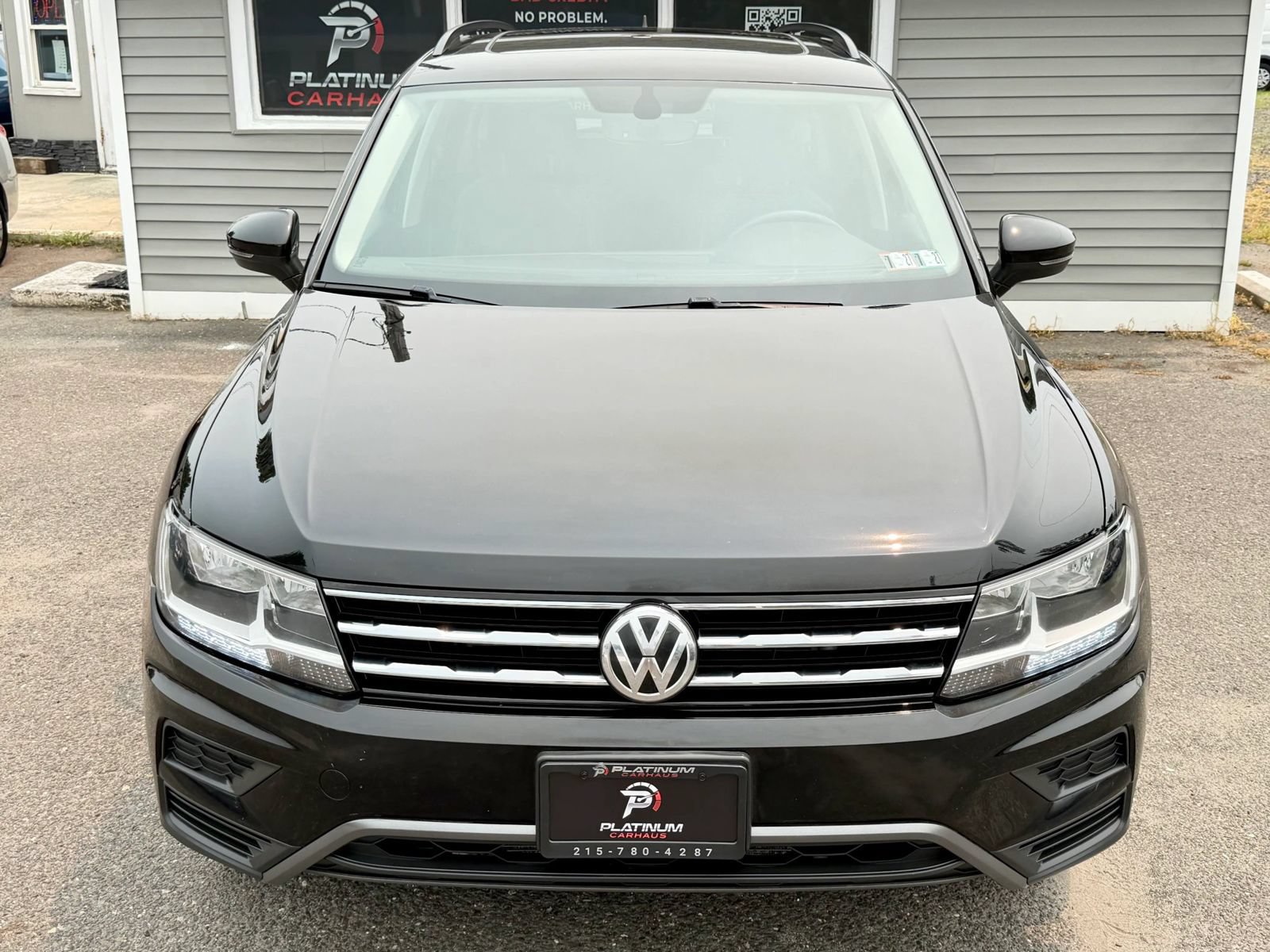 Used 2021 Volkswagen Tiguan SE w/ Panoramic Sunroof Package AWD/4WD image 17