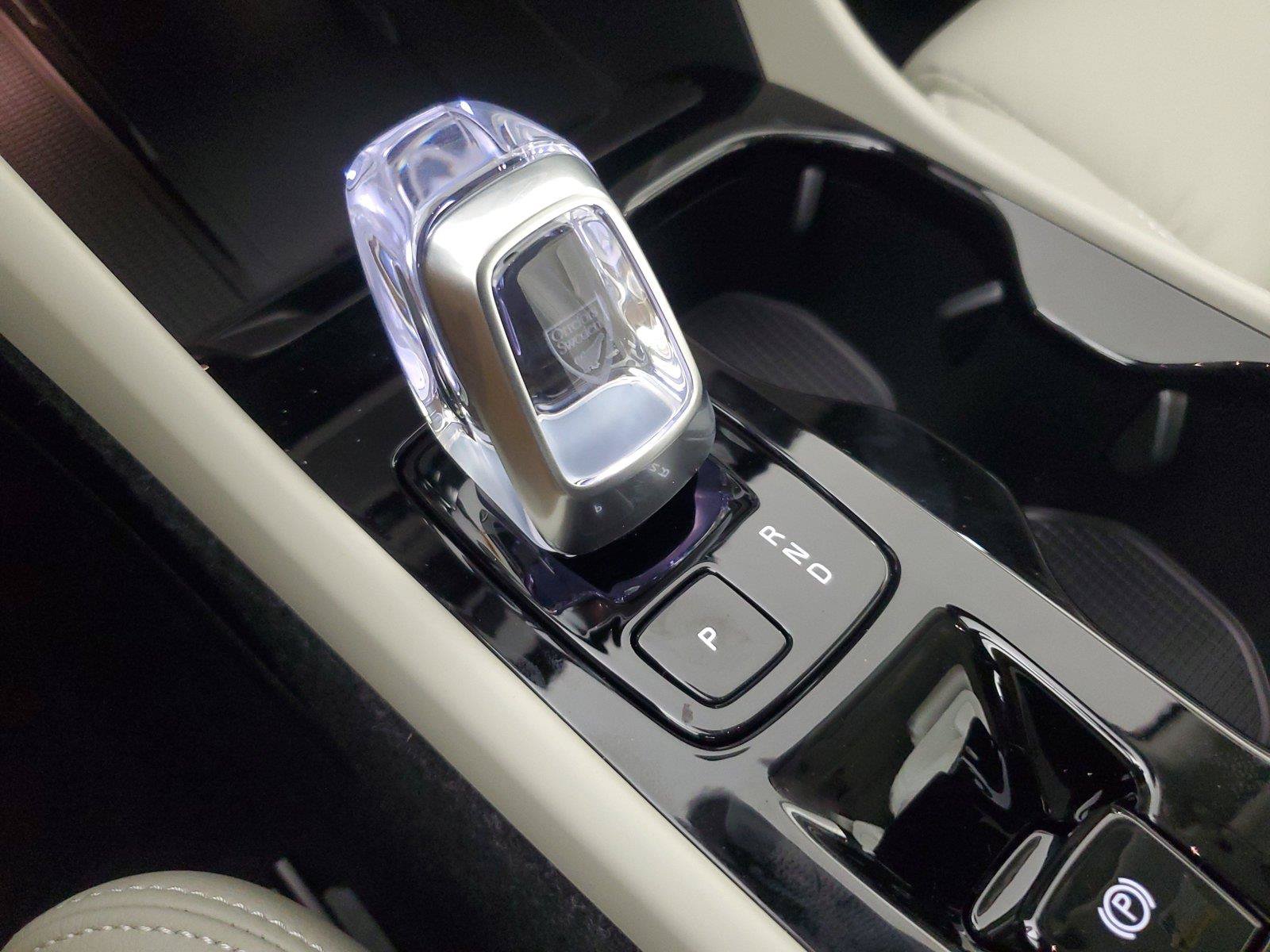 New 2026 Volvo XC40 B5 Plus w/ Protection Package Premier AWD/4WD image 32