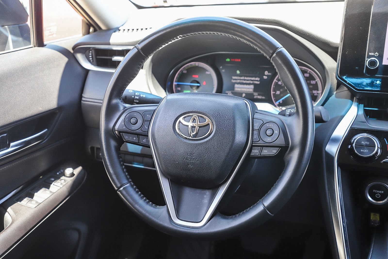 Certified 2023 Toyota Venza LE AWD/4WD image 15