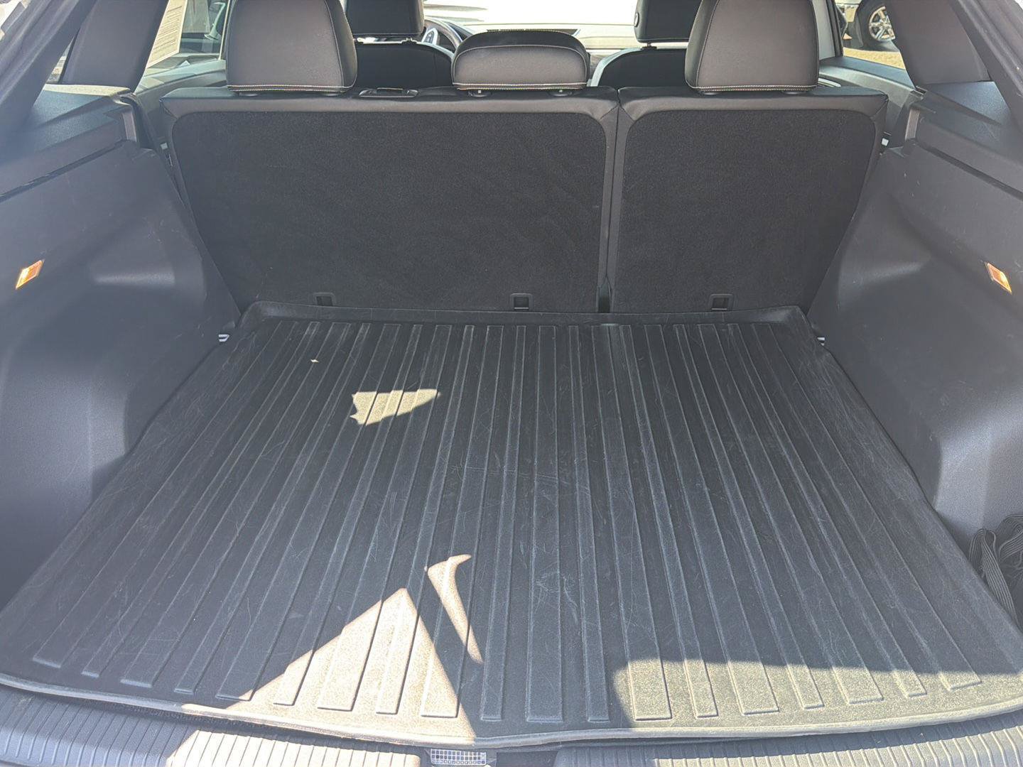Used 2023 Volkswagen Atlas Cross Sport SE w/ Panoramic Sunroof Package FWD image 14
