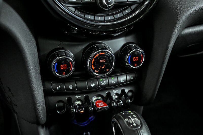 Used 2015 MINI Cooper 4-Door Hardtop image 27
