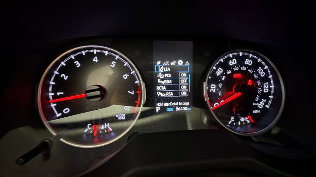 Used 2019 Toyota RAV4 XLE w/ Convenience Package FWD image 19