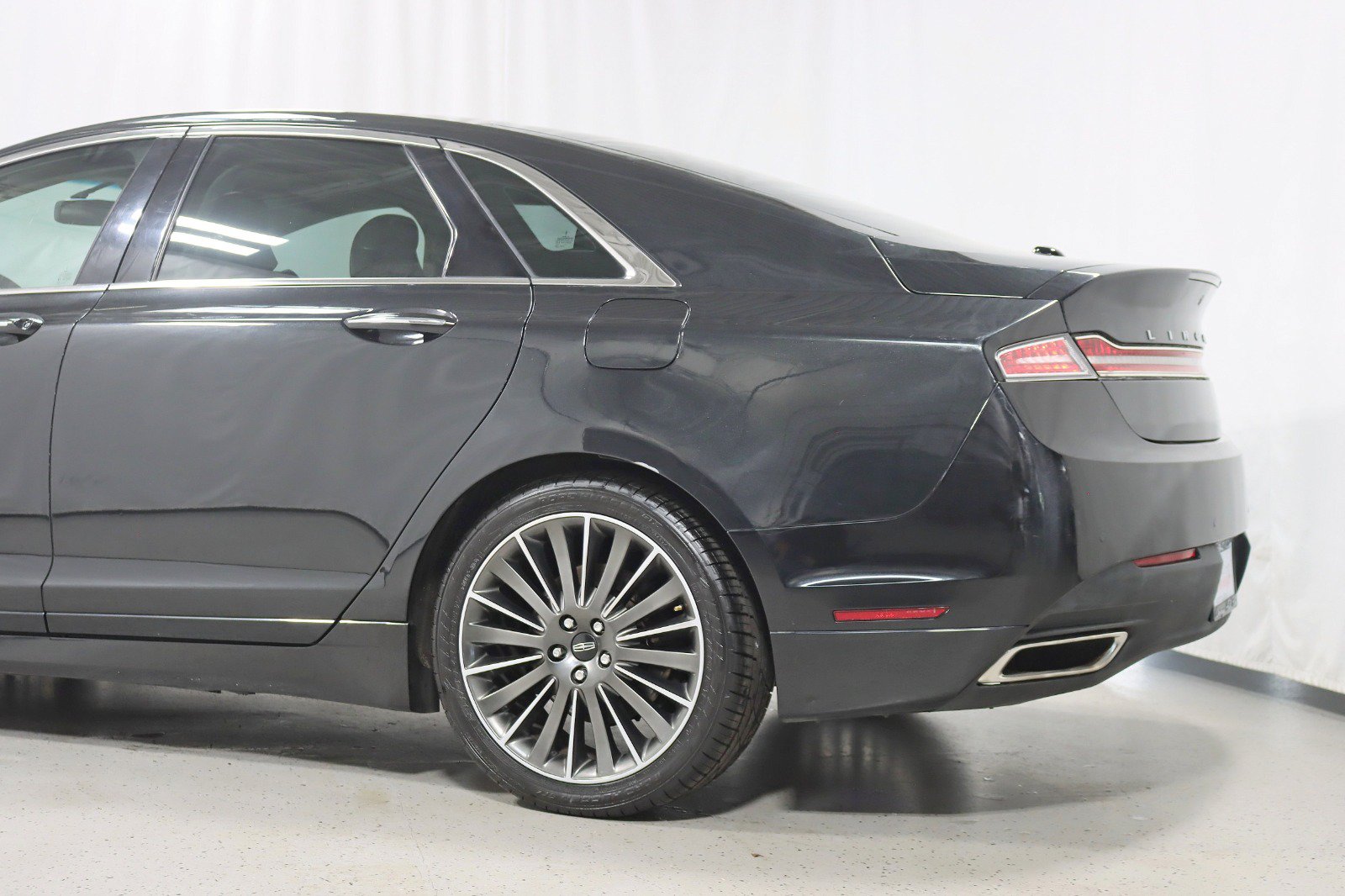 Used 2015 Lincoln MKZ AWD w/ Equipment Group 102A Reserve image 5