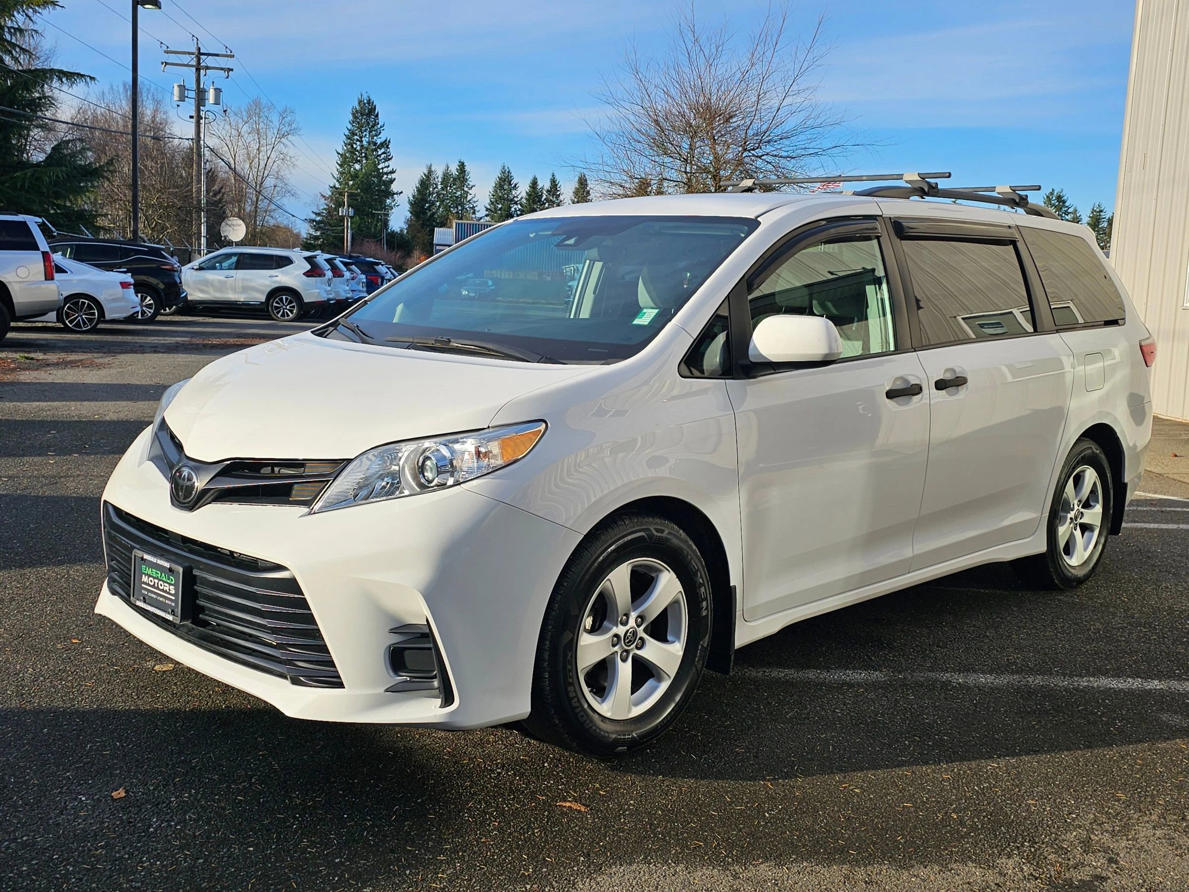 Used 2020 Toyota Sienna L image 7