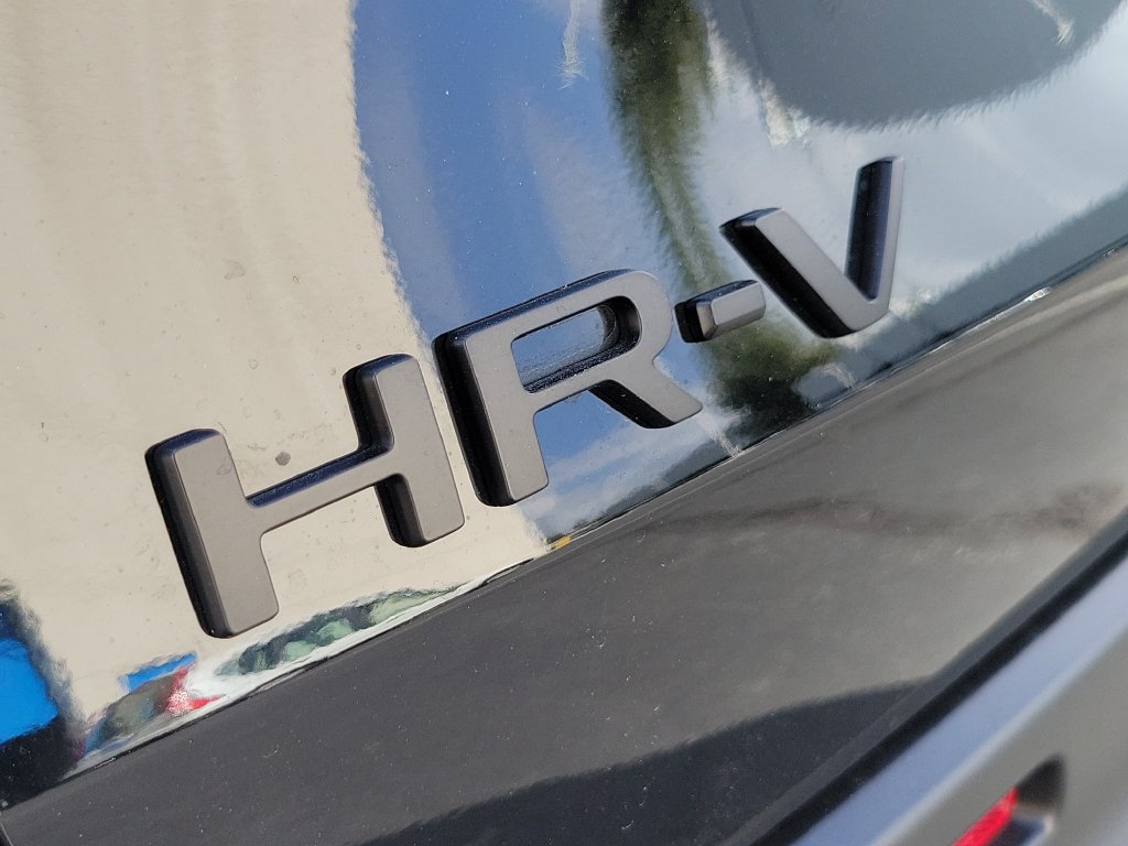 Used 2027 Honda HR-V Sport image 8