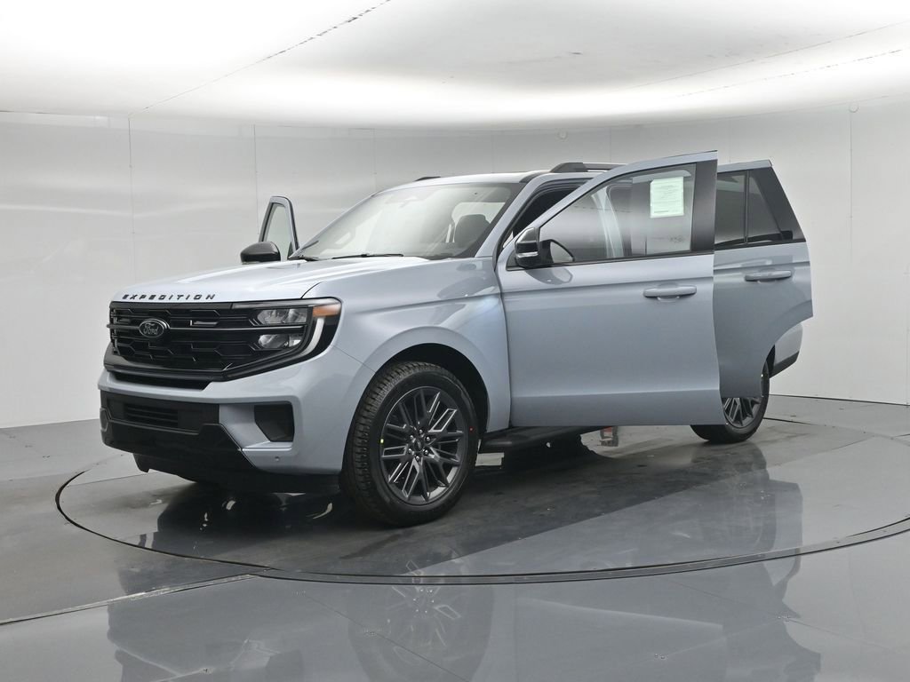 New 2026 Ford Expedition Platinum w/ Stealth Appearance Package AWD/4WD image 33
