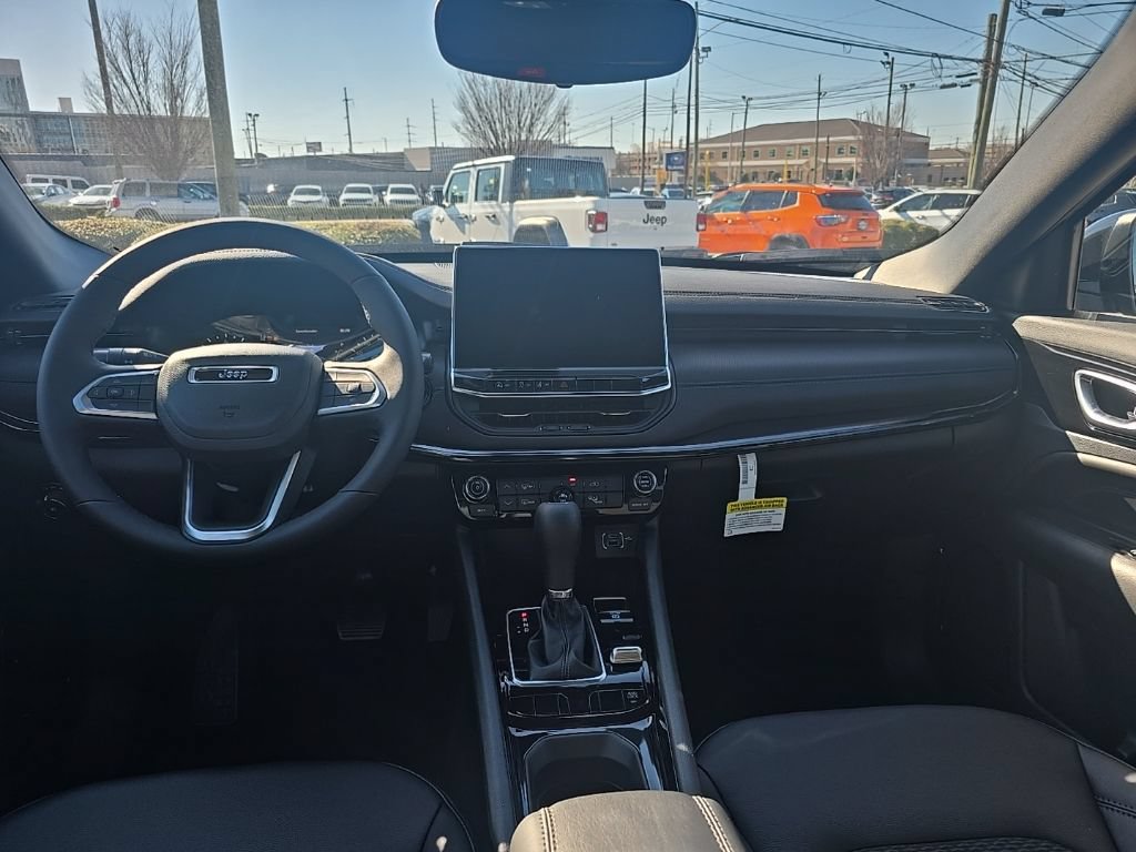 New 2026 Jeep Compass Latitude AWD/4WD image 23