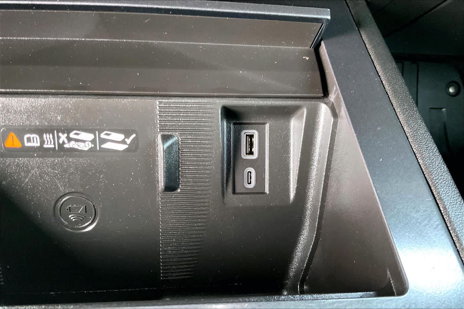 Certified 2024 GMC Hummer EV 2X AWD/4WD image 30