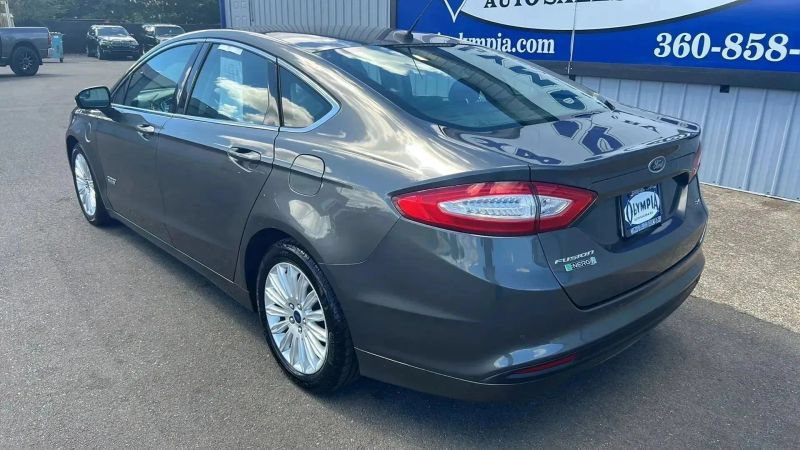 Used 2016 Ford Fusion Energi SE FWD image 13