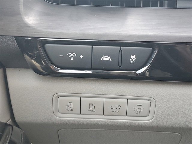 Certified 2023 Kia Carnival EX image 20