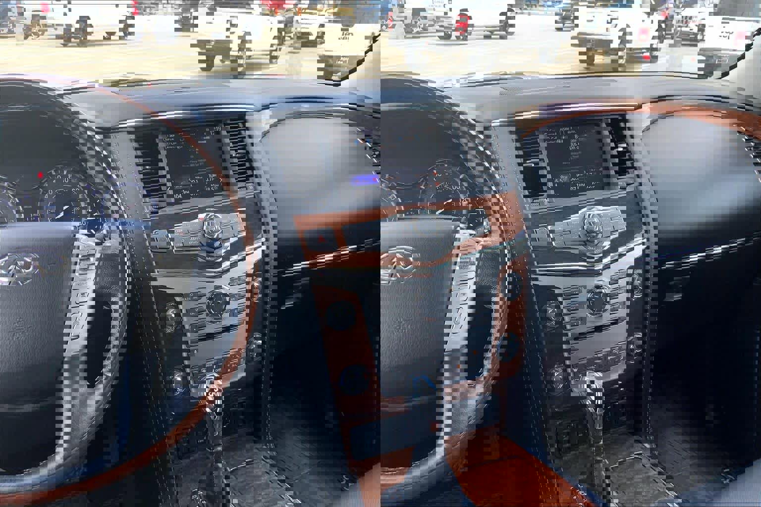 Used 2019 INFINITI QX80 Luxe w/ Proassist Package image 7