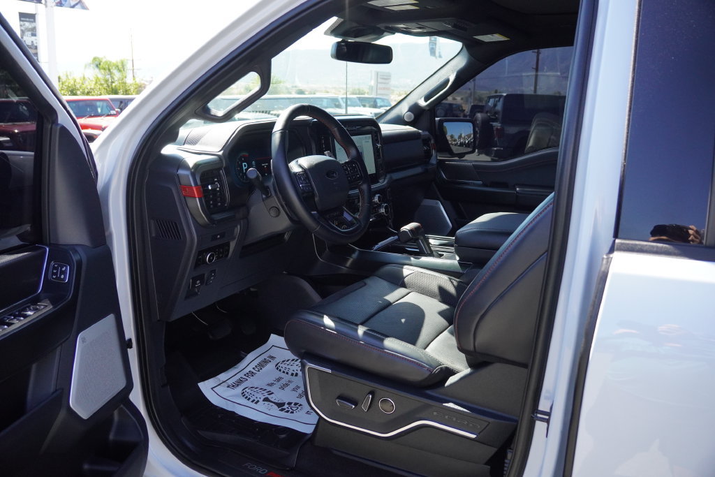Used 2025 Ford F150 Raptor AWD/4WD image 32