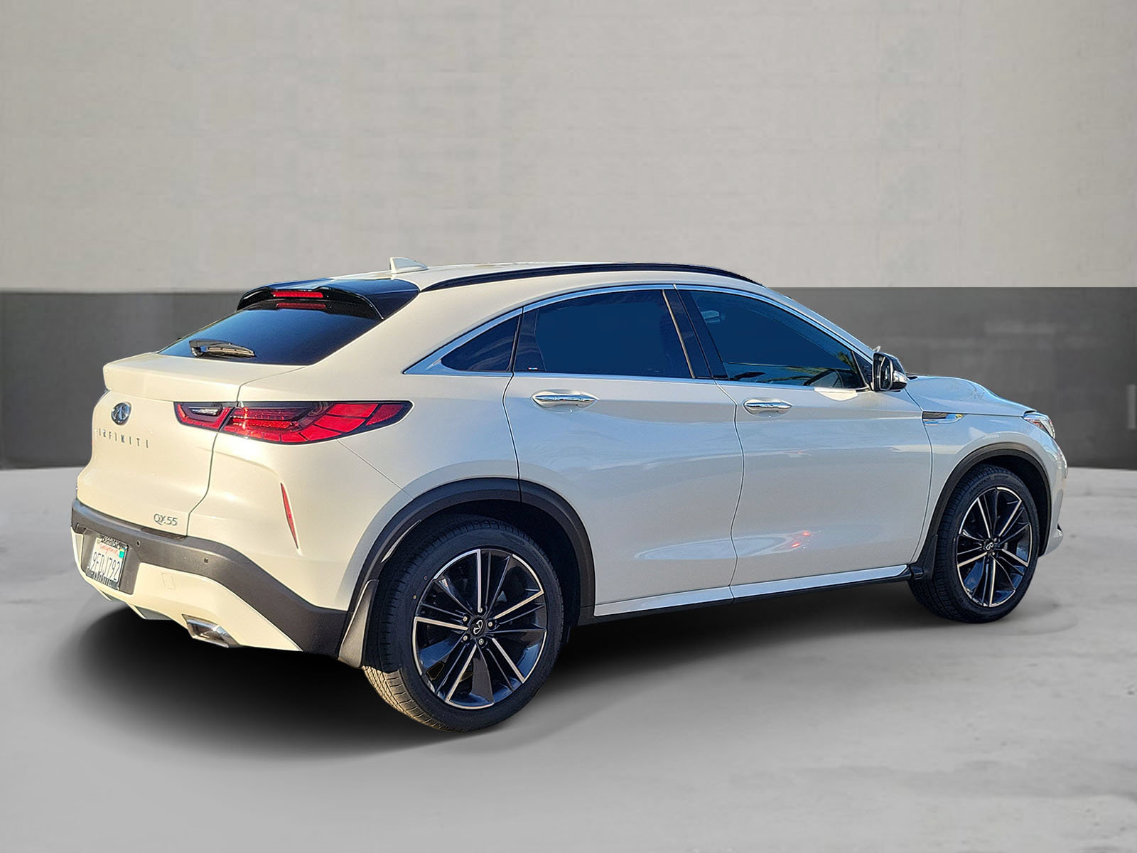 Used 2023 INFINITI QX55 Essential AWD/4WD image 2