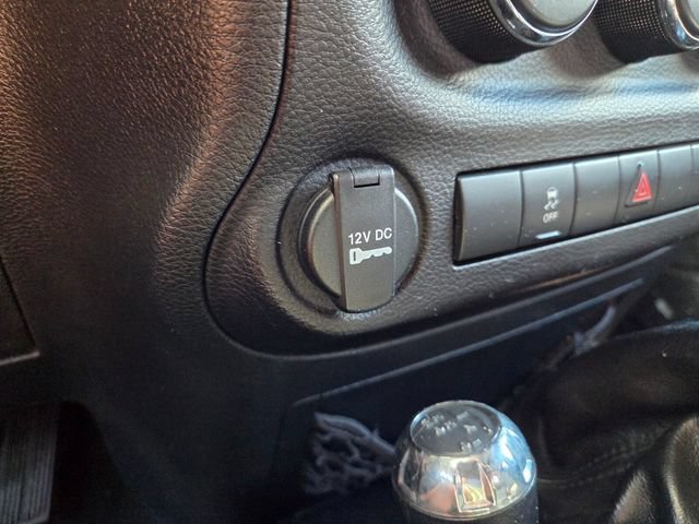 Certified 2018 Jeep Wrangler Sport AWD/4WD image 25
