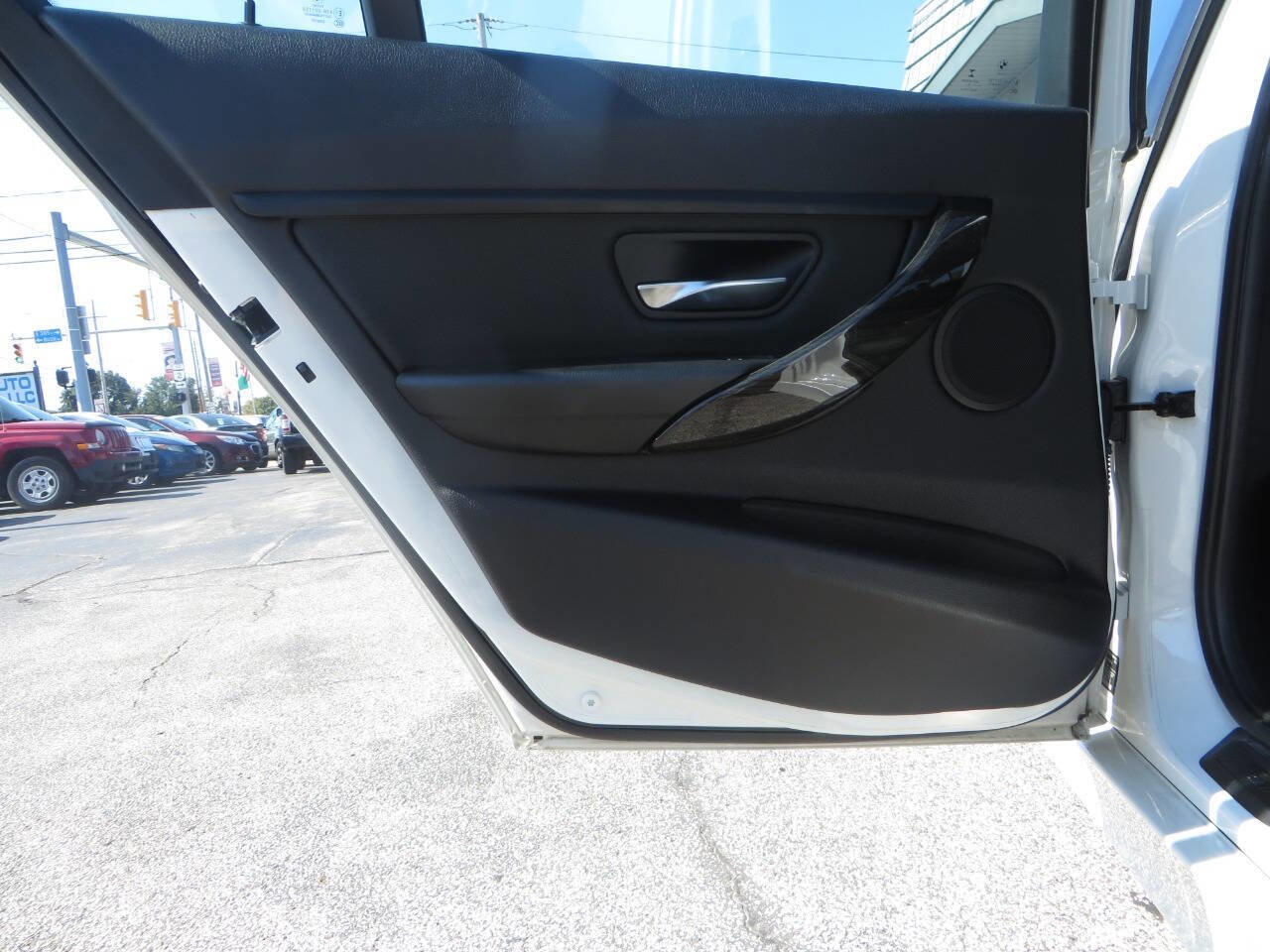 Used 2016 BMW 320i xDrive Sedan image 37
