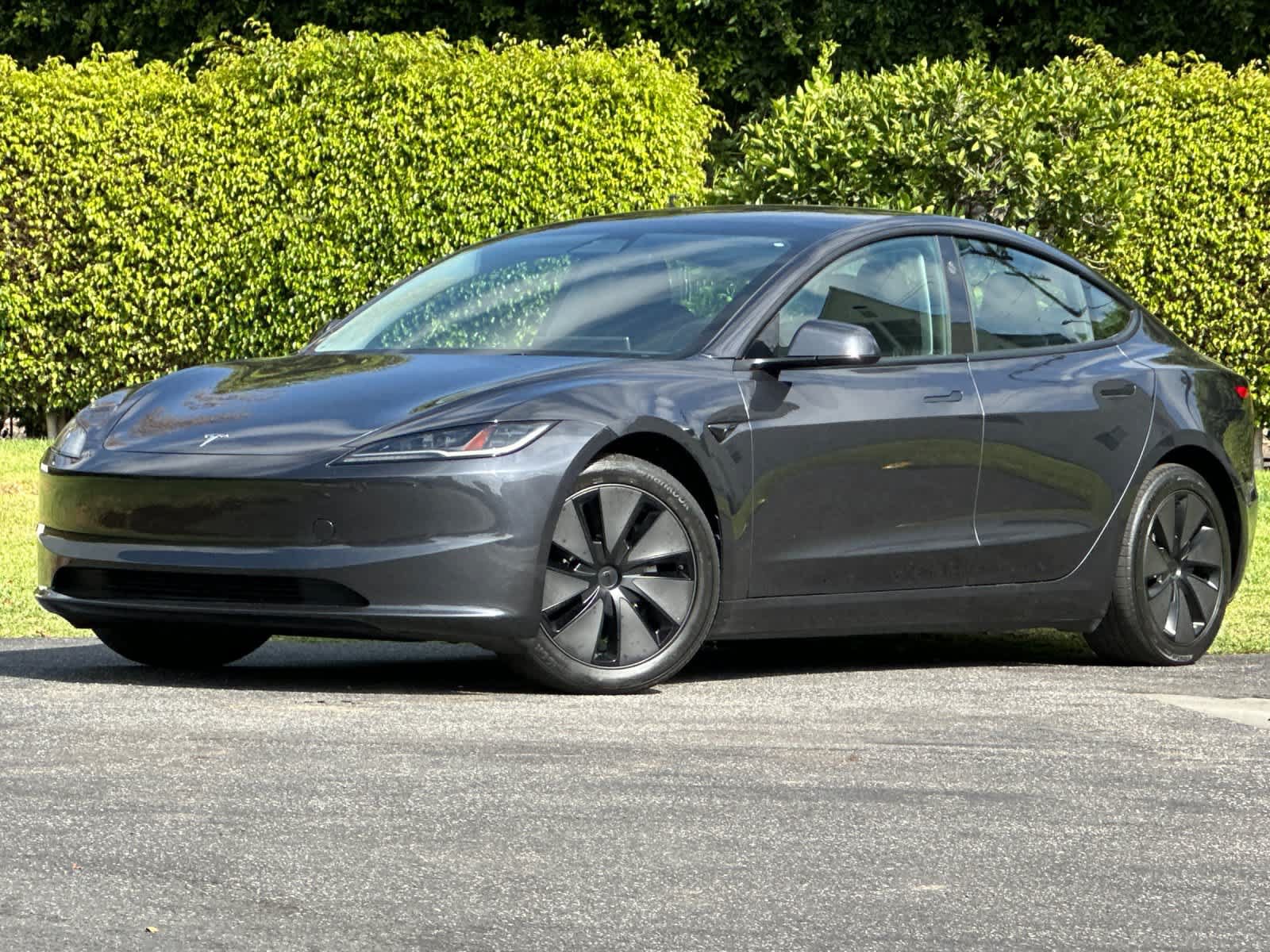 Used 2024 Tesla Model 3 Standard Range RWD image 1