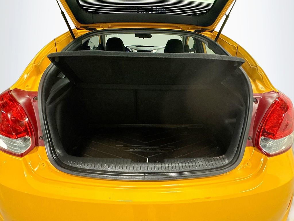 Used 2012 Hyundai Veloster image 25
