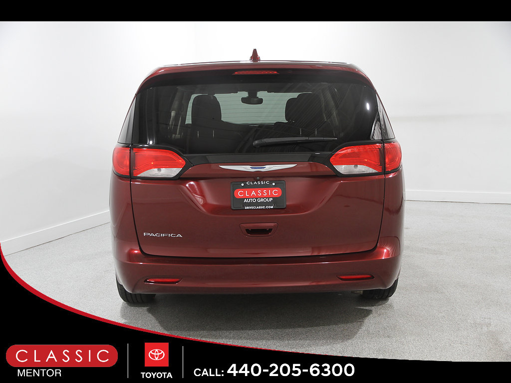 Used 2017 Chrysler Pacifica LX FWD image 22