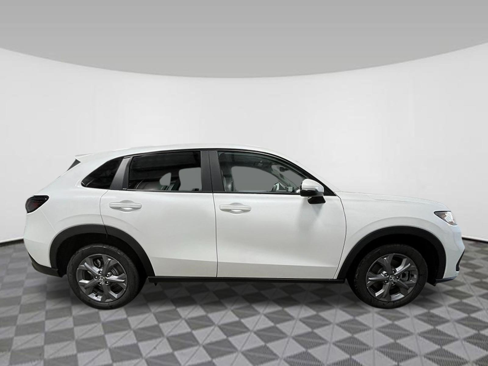 New 2027 Honda HR-V LX image 8