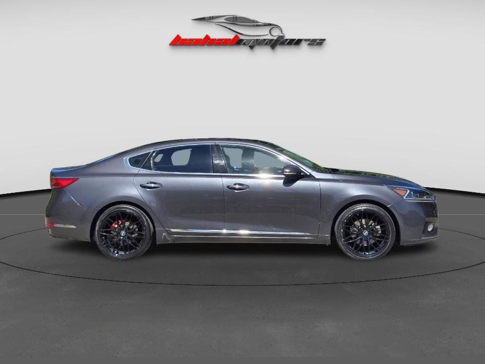 Used 2017 Kia Cadenza Premium w/ Luxury Package image 12